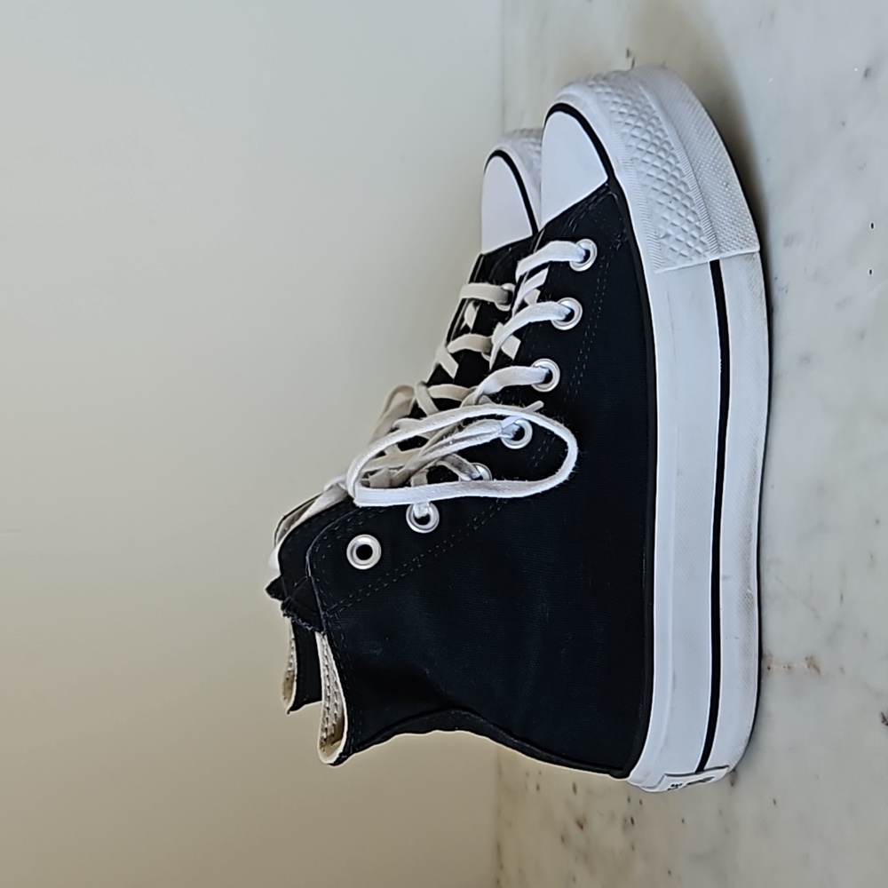 Converse Black Canvas High-Tops with White Details - Picture 4 of 8